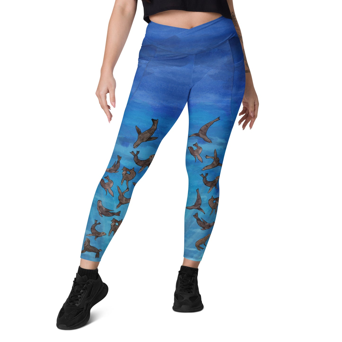 Sea Lion Crossover leggings with pockets